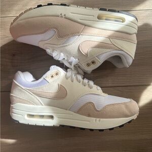 Women’s Nike air max
